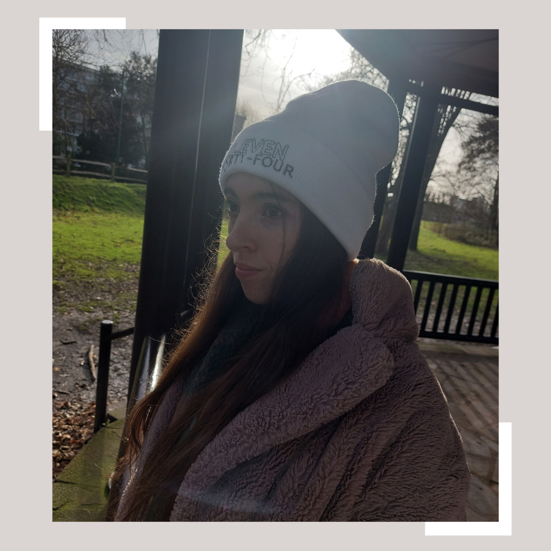 1144 'Basic' White Beanie